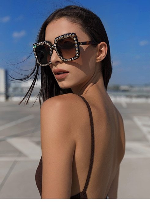 Oversized Jeweled Gucci Solglasögon i Havana bågfärg med bruna glas till kvinnor.